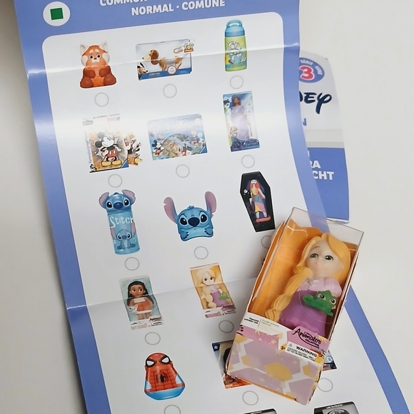 Zuru Mini Brands Disney Store Edition Series 3 Mini Rapunzel - Picture 5 of 5